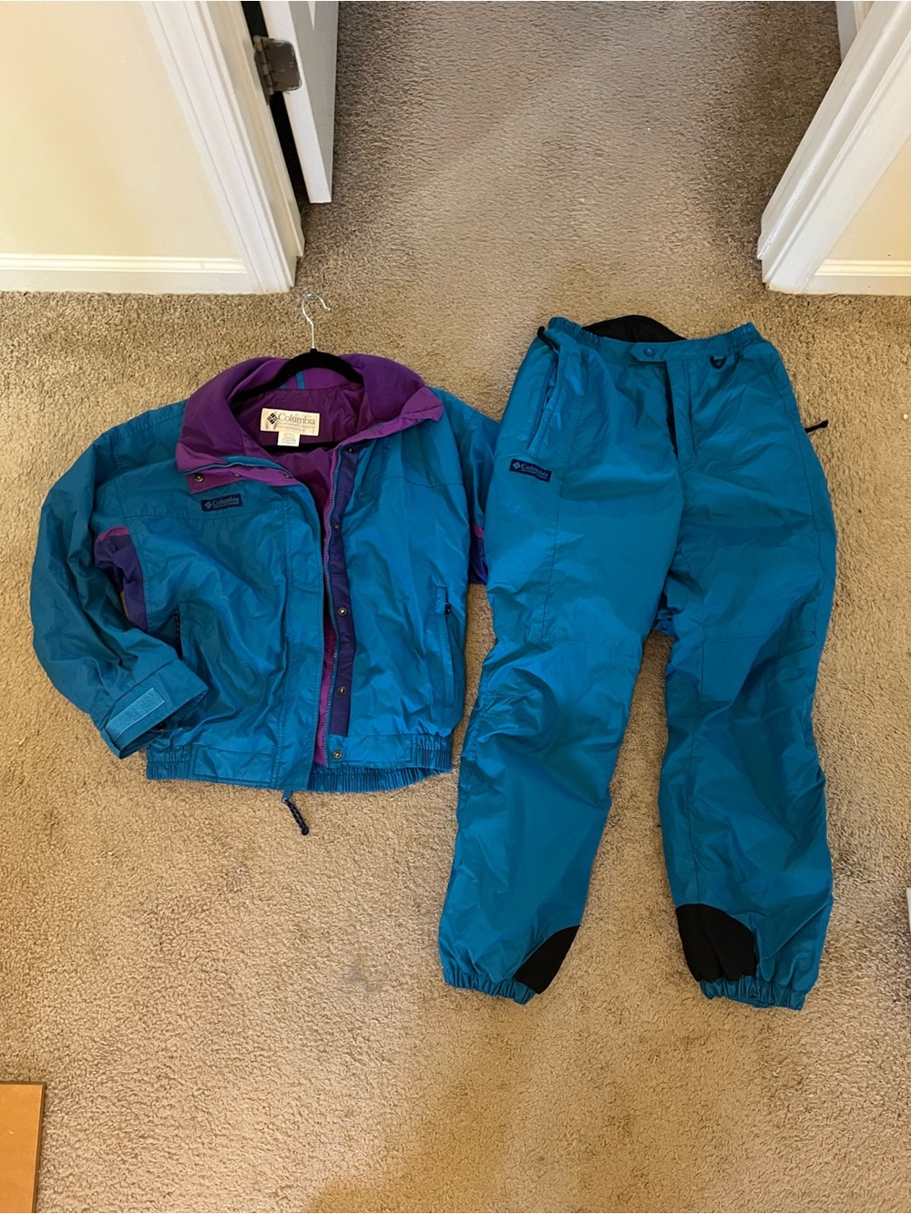 Columbia Women’s Snow Ski Suit Set Vintage Teal & Purple Jacket and Pants